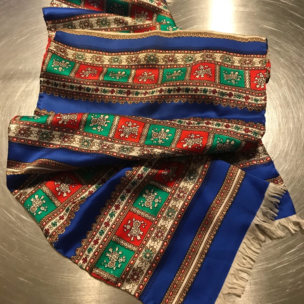 Vintage Italian Silk Scarf ❤️